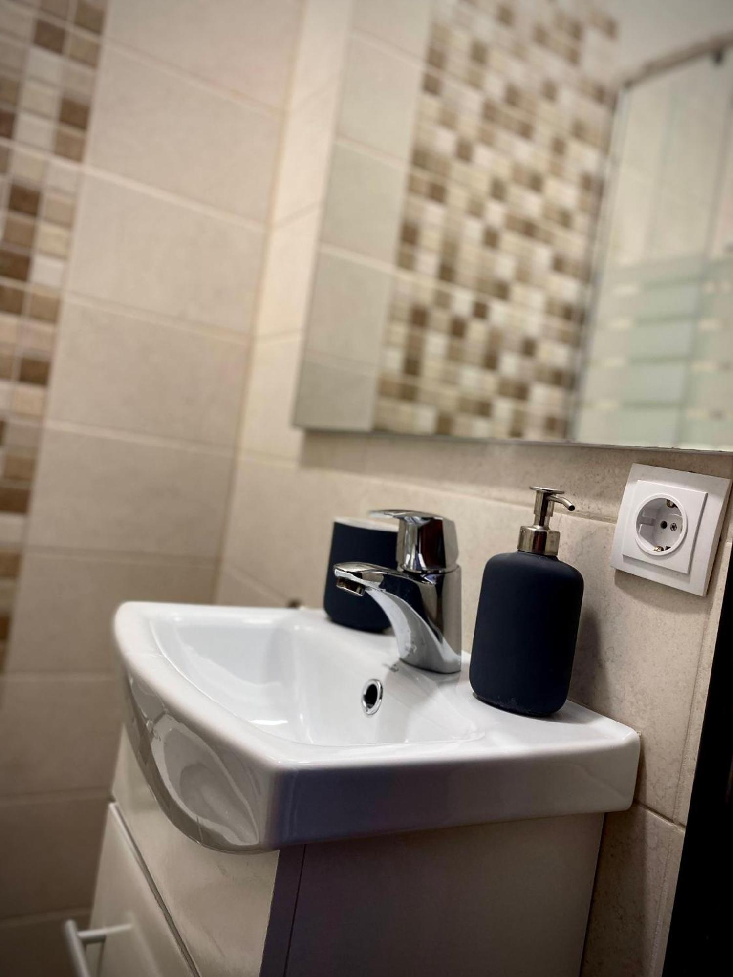 Ada'S Luxury Apartament&Studio - Old City ブラショフ エクステリア 写真